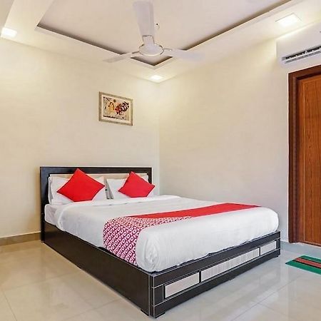 Oyo Kings Hotel 카투나야크 외부 사진